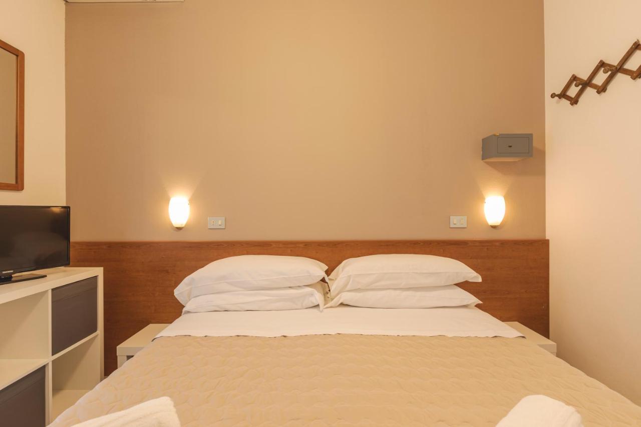 Hotel Clift Cervia Eksteriør bilde